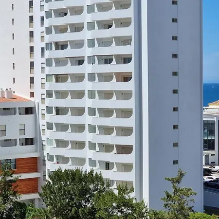 Elite 8a アパート ポルティマン